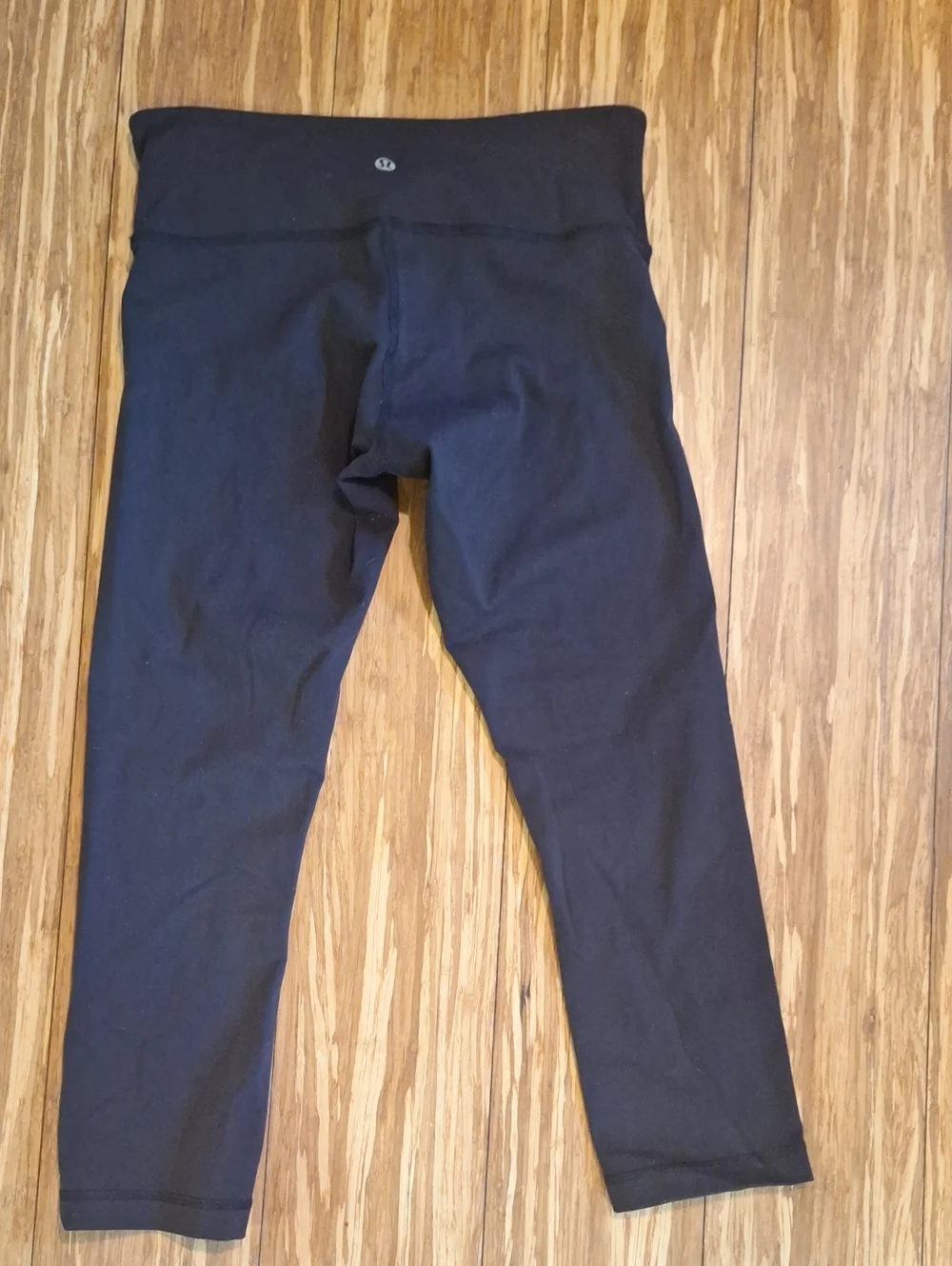 Lululemon Black Capri Leggings Size 6